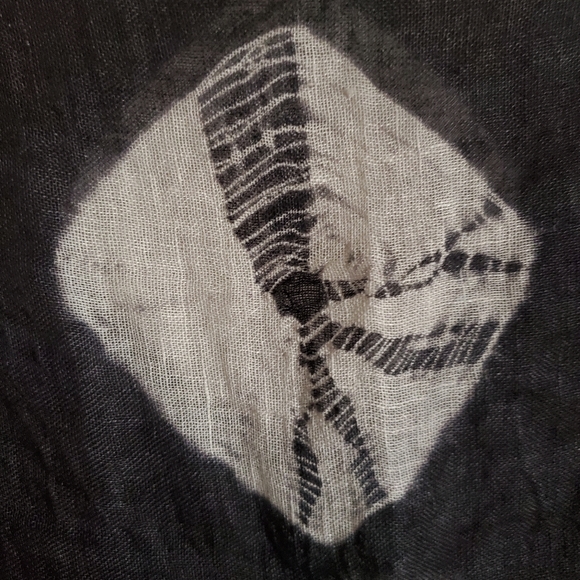 The Shop Black White Linen Fringed Shawl Scarf - Picture 8 of 8
